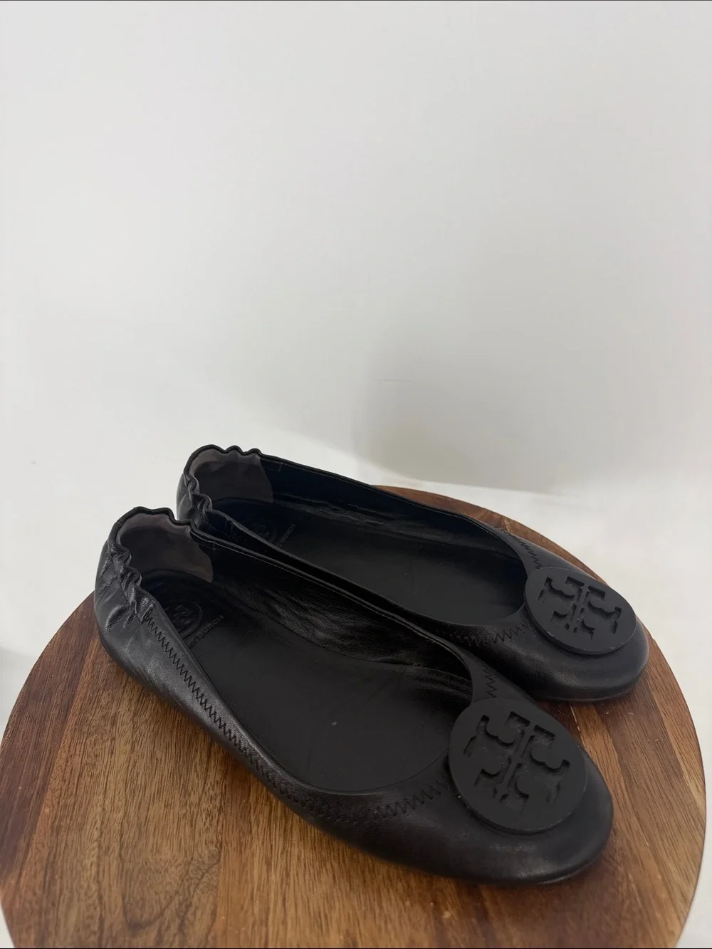 Tory Burch Minnie Black Leather Reva Logo Ballet Flats Size 6.5